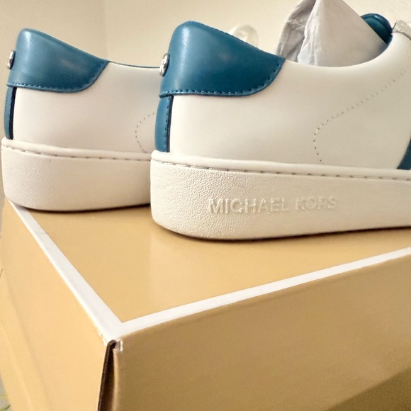 Women’s size 8 White and blue stripe Michael Kors - Picture 2 of 6